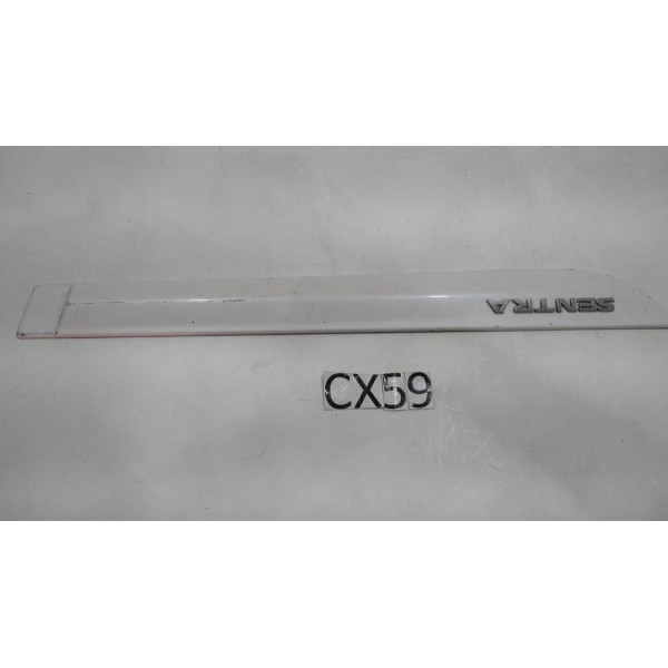 Friso Lateral Nissan Sentra