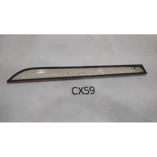 Friso Lateral Nissan Sentra