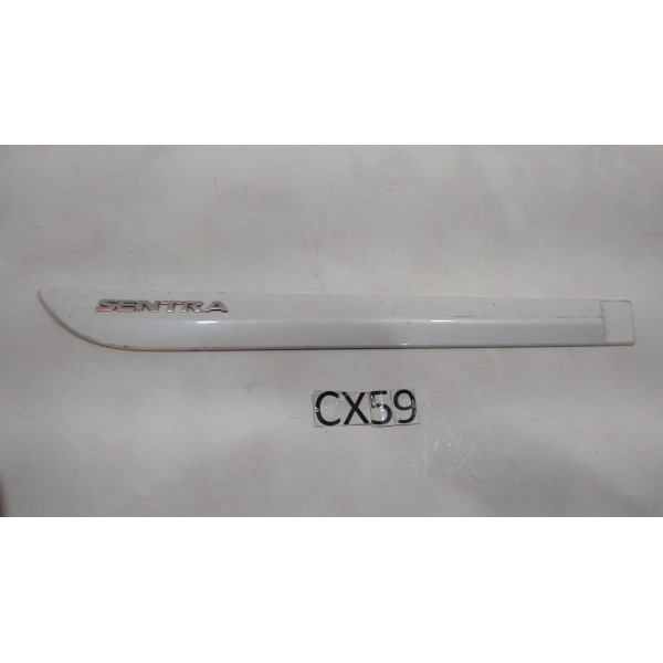 Friso Lateral Nissan Sentra