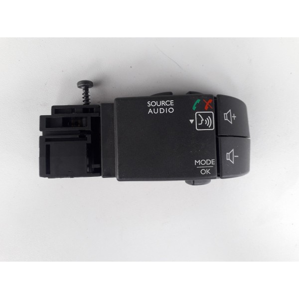 Comando Som Ligação Celular Logan Sandero 2014 / 17 Original