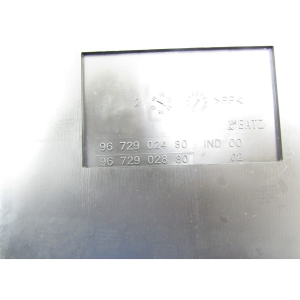 Tampa Acabamento Do Kit Macaco C4 Picasso 9672902880