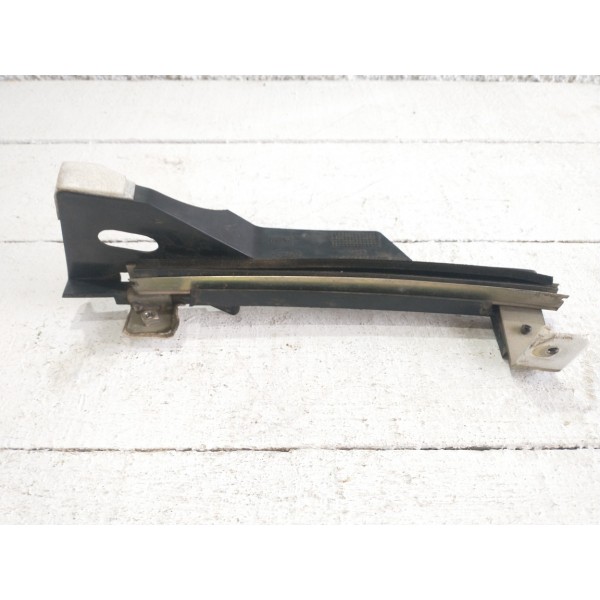 Guia Canaleta Vidro Dianteiro Esquerda Fiesta 2004 2008 2012