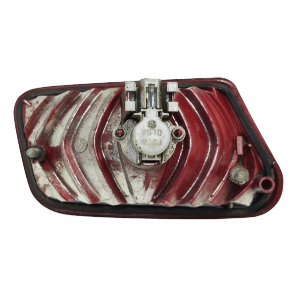 Lanterna Tampa Traseira Stilo 2003 A 2011 Lado Esquerdo Esquerdo/motorista Vermelho