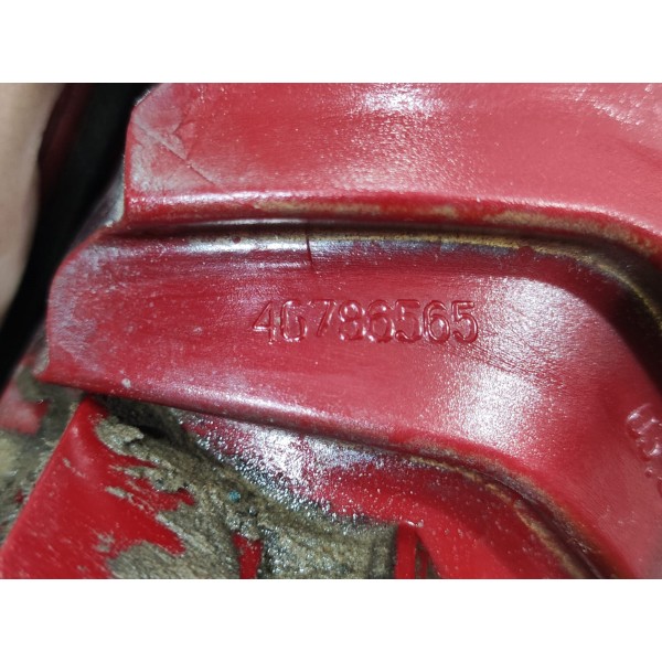 Lanterna Tampa Traseira Stilo 2003 A 2011 Lado Esquerdo Esquerdo/motorista Vermelho