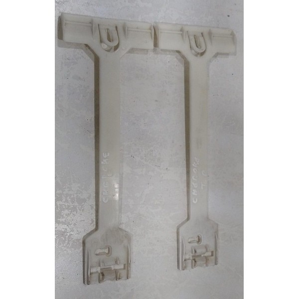 Guia Suporte Friso Porta Traseira Direita Cherokee