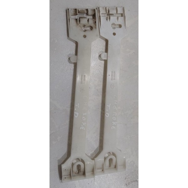 Guia Suporte Friso Porta Traseira Direita Cherokee