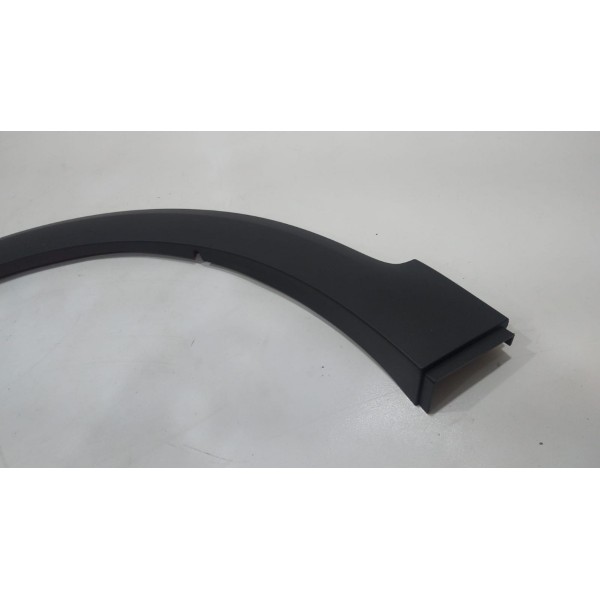 Moldura Paralama Dianteira Esquerda Saveiro Cross