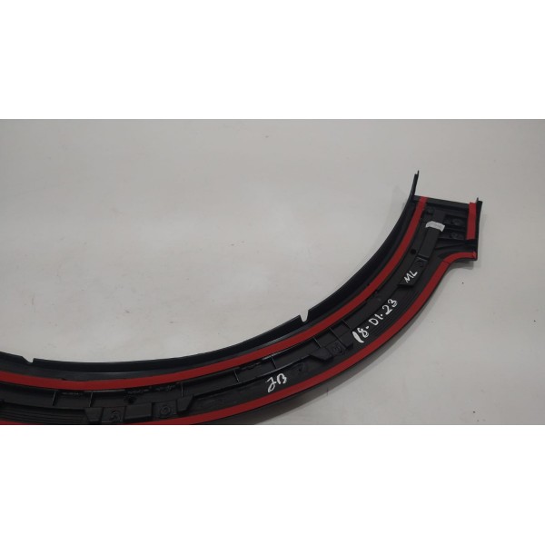 Moldura Paralama Dianteira Esquerda Saveiro Cross