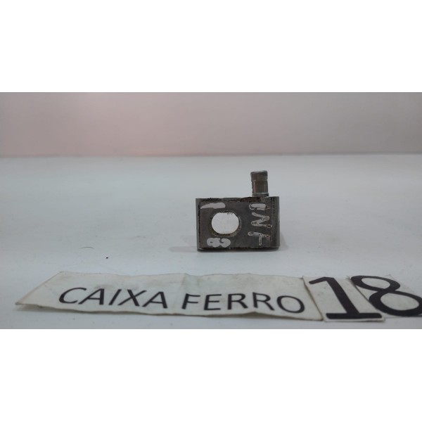 Dobradiça Da Porta Dianteiro Esqu Inferior Volkswagen Gol G6