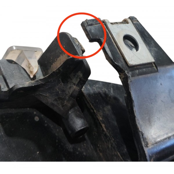 Farol Lado Esquerdo Peugeot 308 2012 13 14 2015 Detalhe Esquerdo/motorista