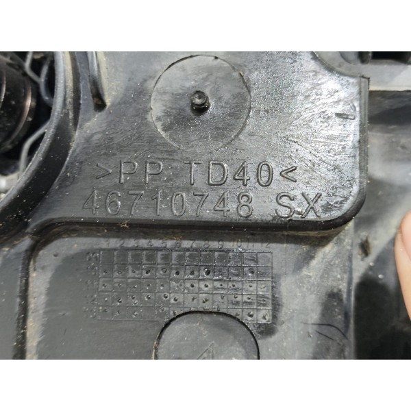 Farol Lado Esquerdo Peugeot 308 2012 13 14 2015 Detalhe Esquerdo/motorista