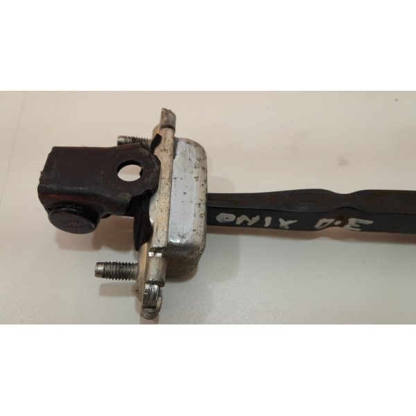 Limitador De Porta Gm Onix Dianteira Esquerda