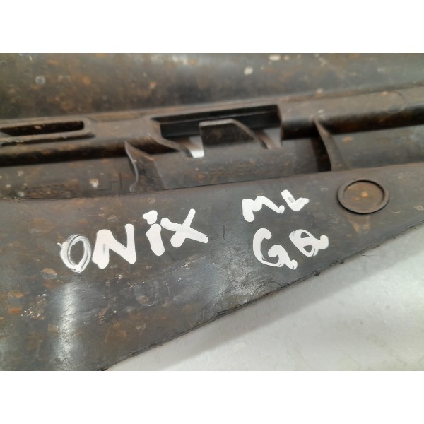 Farol De Milha Onix Plus Lado Esquerdo (26305041)