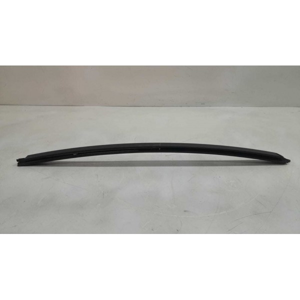 Canaleta  Vidro Da Porta  Ferro Traseira Direita Sandero 12