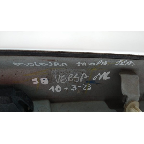 Moldura Luz De Placa Nissan Versa 2017/20 848103kc1a