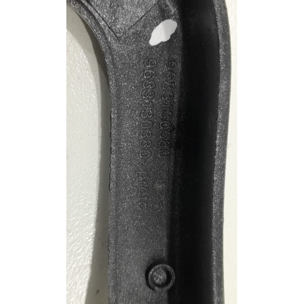 Moldura Difusor De Ar L/d Peugeot 207 2008