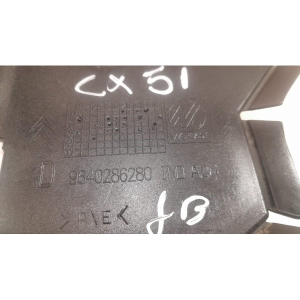 Defletor Acabamento Direito Radiador Citroen Xsara Picass