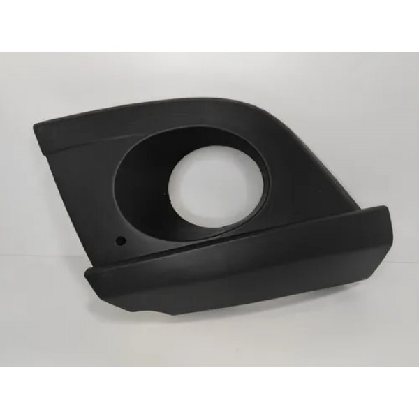 Grade Moldura Do Milha Saveiro Cross G5 10/13 Direito 25336 Preto