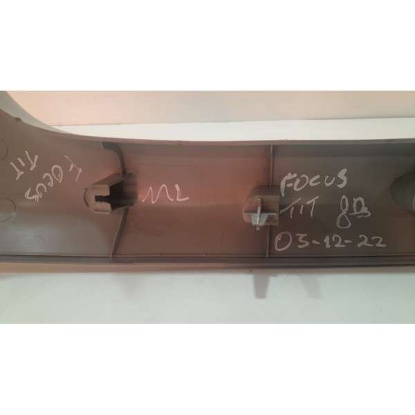 Acab Coluna Direita Parabrisa Focus 2009/2013 4m51a03198-ajw