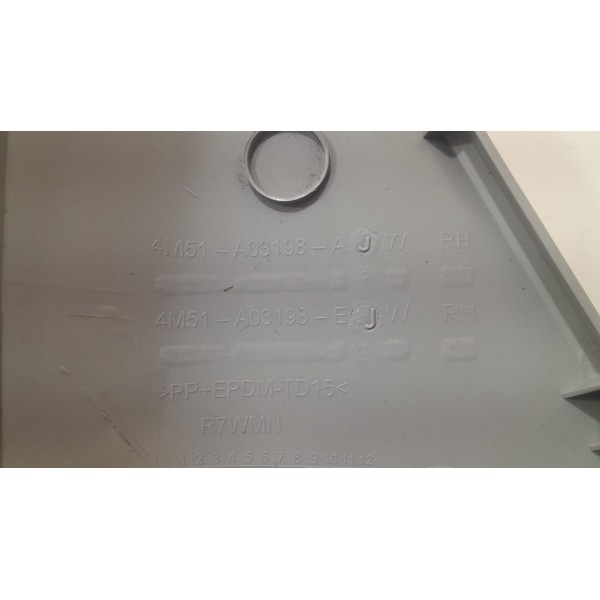 Acab Coluna Direita Parabrisa Focus 2009/2013 4m51a03198-ajw