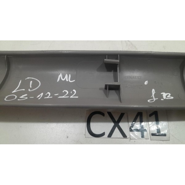 Acabamento Coluna Parabrisa Lado Direito Sandero 8200529801