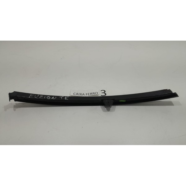 Guia Vidro Porta Traseira Esquerda Ford Fusion 2.5 2011