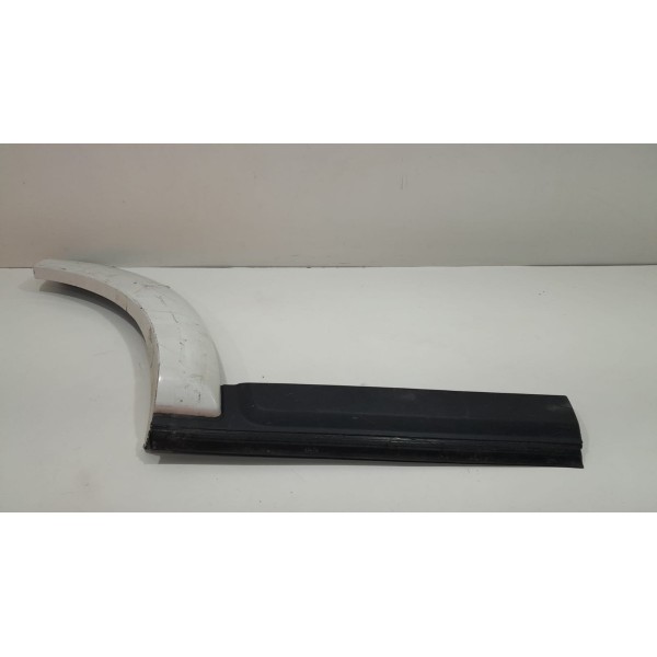 Acabamento Paralama Traseiro Direito Discovery 4 3.0 V6 2012