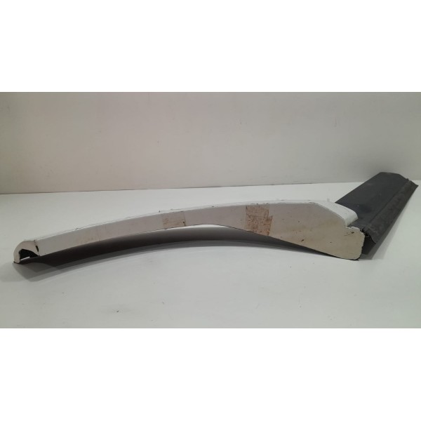 Acabamento Paralama Traseiro Direito Discovery 4 3.0 V6 2012