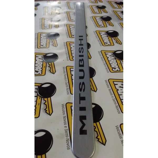 Friso Porta Dianteira Esquerda L200 Triton 08 10 12