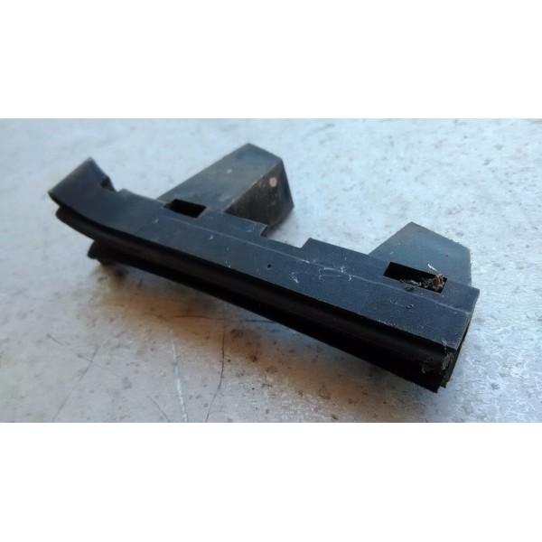 Guia Vidro Porta Dianteira Esquerda Punto