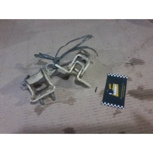 Dobradiça Porta Traseira Esquerda L200 Triton