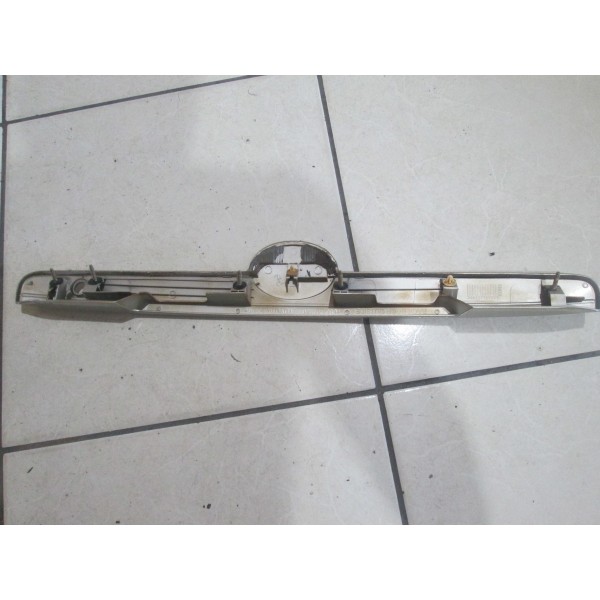 Friso Tampa Traseira C/ Emblema Toyota Corolla Fielder 03/07