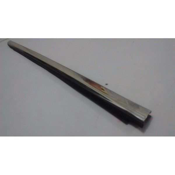 Pestana Friso Cromado Porta Tracker 2015 Tras Esq