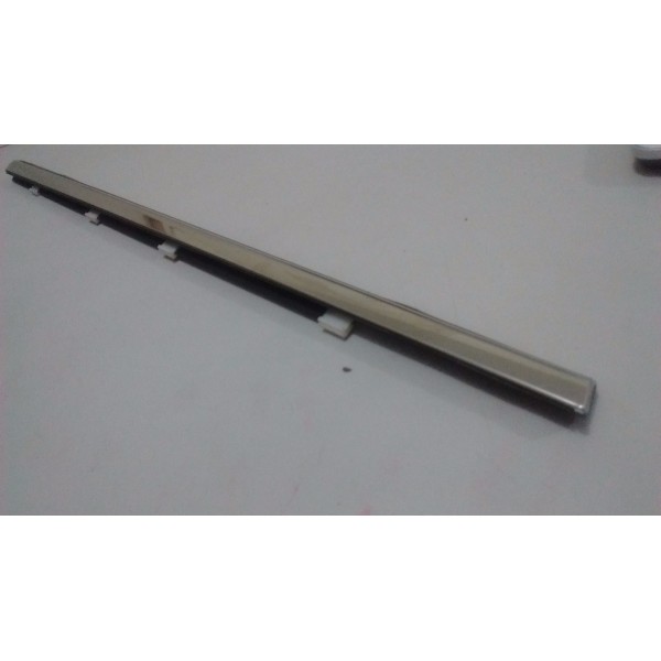 Pestana Friso Cromado Porta Tracker 2015 Tras Esq