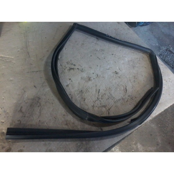 Canaleta Vidro Porta Traseiro Esq Cherokee 92 95