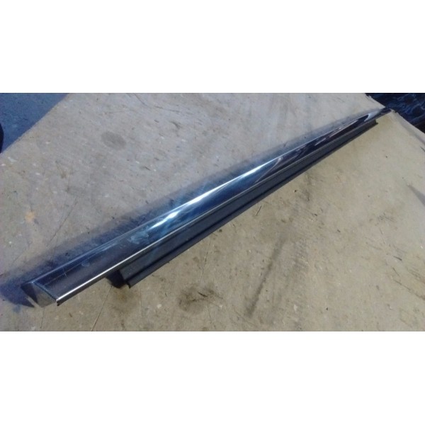 Pestana Externa Friso Malibu Diant Direito Cromado