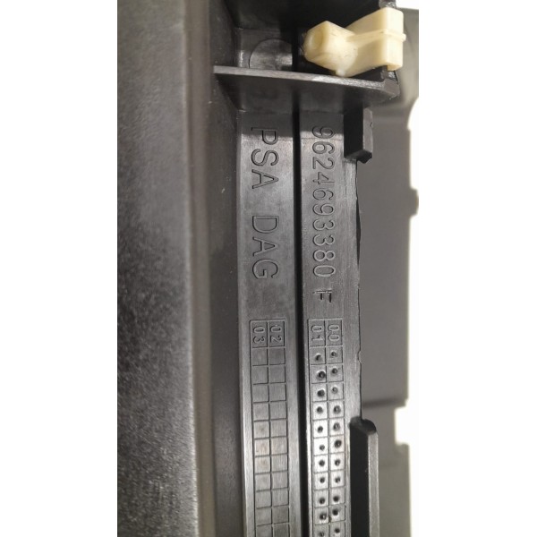 Suporte Base Porta Luvas Sem Tampa Peugeot 206