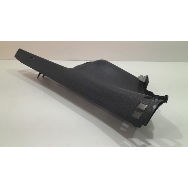 Moldura Coluna Tras Dir Chevrolet Onix 15 Original 52046610