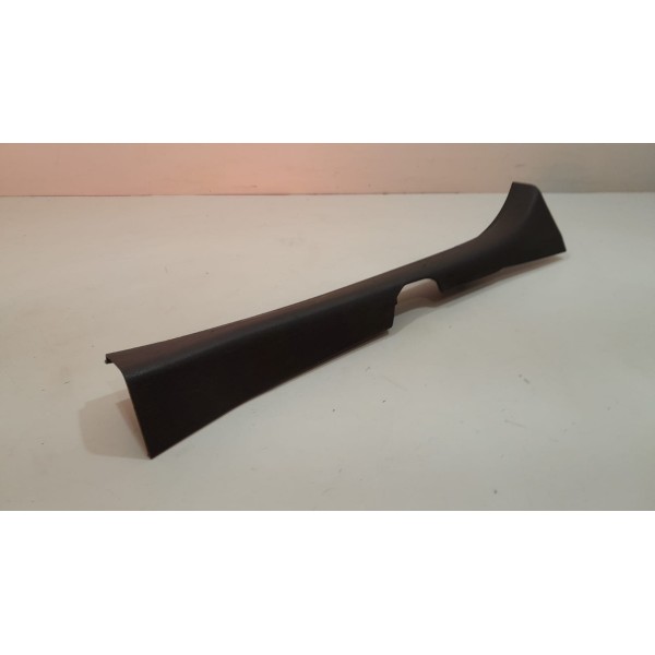 Soleira Da Porta Dianteira Esquerda Gm Cobalt 2011 A 2015