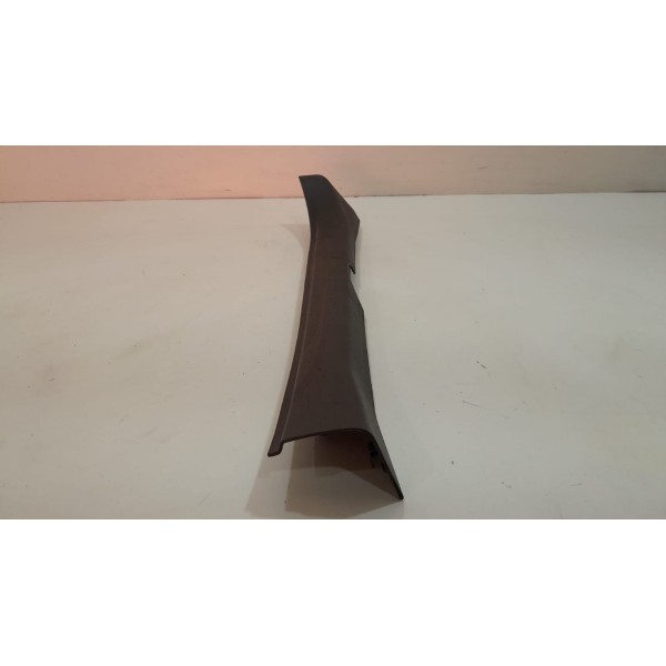 Soleira Da Porta Dianteira Esquerda Gm Cobalt 2011 A 2015