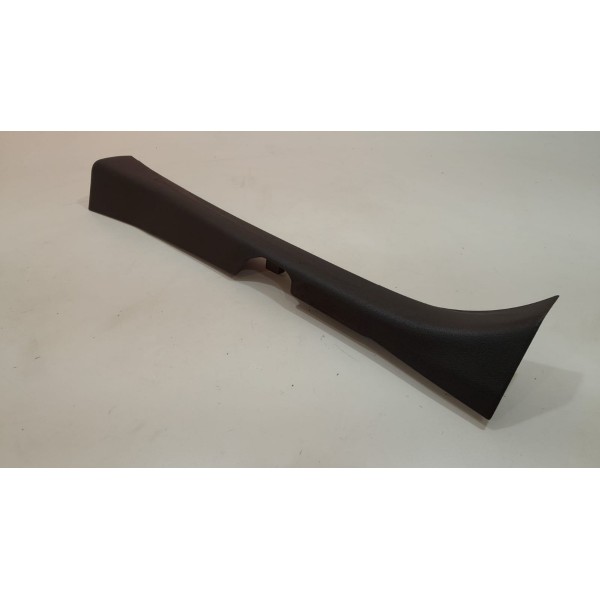 Soleira Da Porta Dianteira Esquerda Gm Cobalt 2011 A 2015