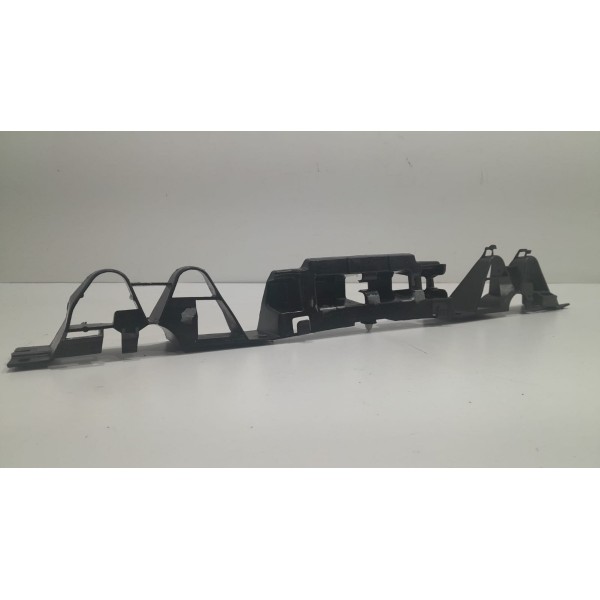 Guia Central Parachoque Tras Renault Megane