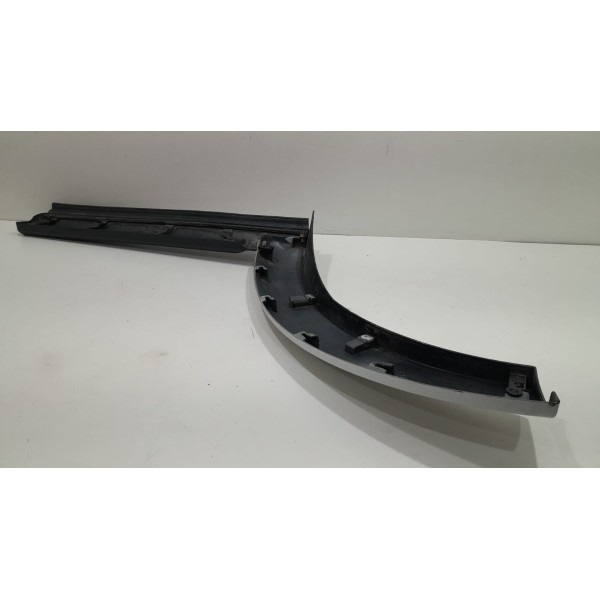 Acabamento Paralama Traseiro Esquerd Discovery 4 3.0 V6 2012