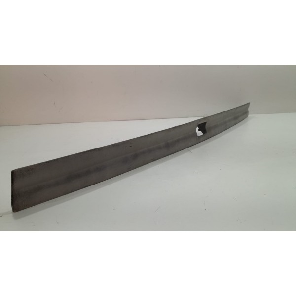 Acabamento Da Tampa Traseira Externa Logus 11487