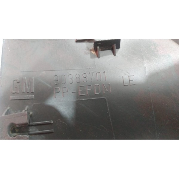 Moldura Paralama Traseiro Esquerdo Corsa 90388701