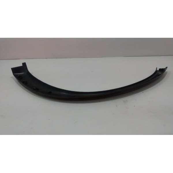 Moldura Paralama Dianteiro Direito Gm Corsa  93218224