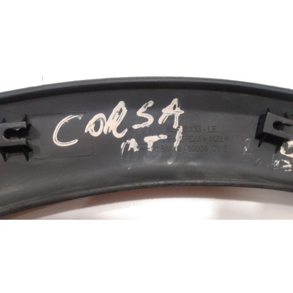 Moldura Paralama Dianteiro Direito Gm Corsa  93218224