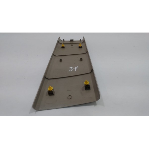 Acabamento Esquerdo Coluna Inferior Discovery 4 2014 2015