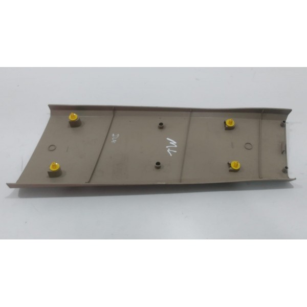 Acabamento Direito Coluna Inferior Discovery 3 / Emg500280