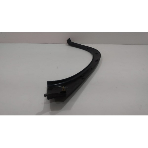 Moldura Dianteira Da Abertura Da Roda Traseira Corsa Usado